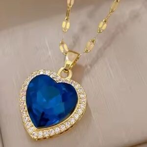 316L Stainless Steel Heart Shaped Pendant Necklace With Big Blue Zircon